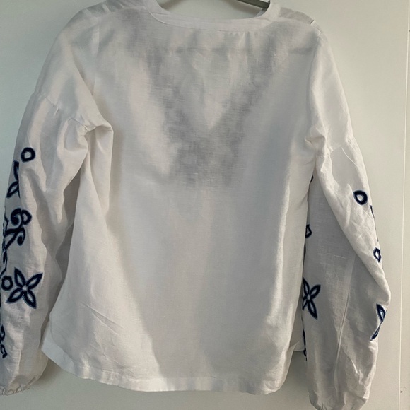 Embroidered White linen bohemian blouse - Picture 5 of 6